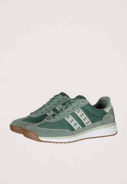 Boston Sneaker
