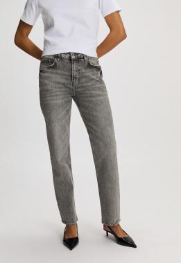 Liv Straight Jeans