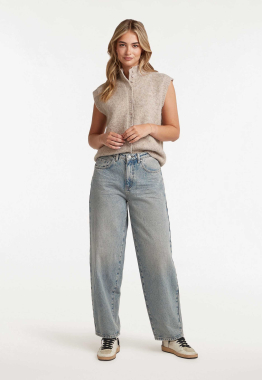Aria Lagoon Falls Wash Jeans