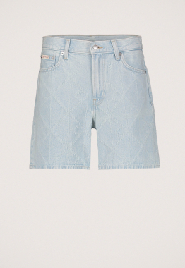 Needlepunch 90s Short