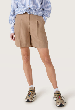 Moore Pleated Short