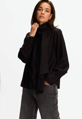 Keily Blouse