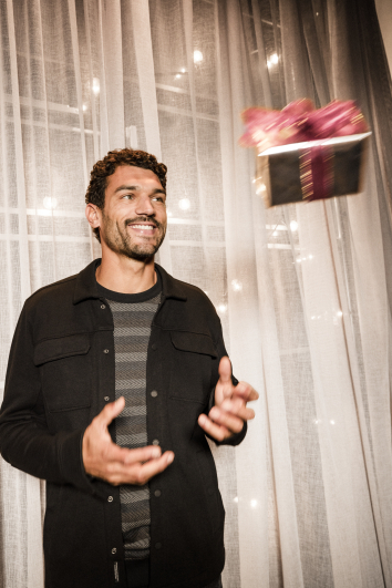 LOOK MAN 2- For the love of XMAS