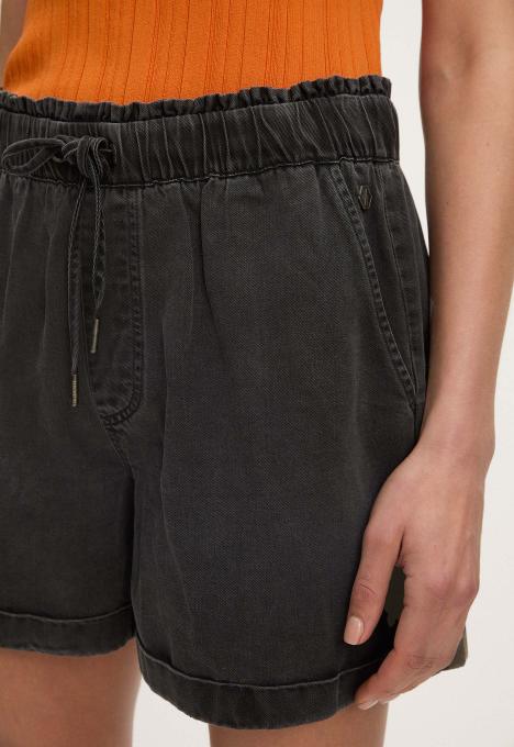 Fayen Short 