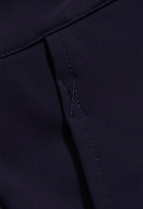 Finou Short 