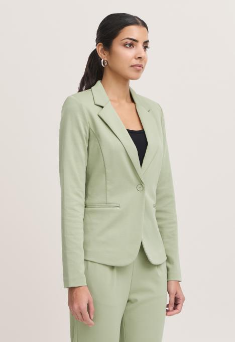 Kate Blazer 