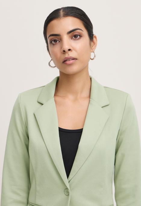 Kate Blazer 