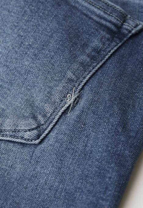 Cassy Skinny Jeans