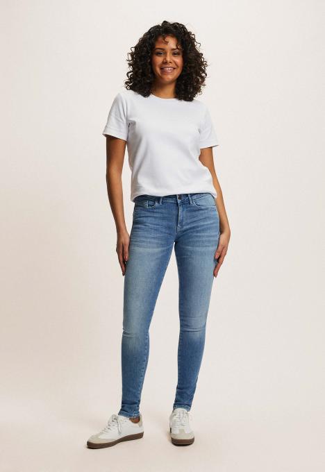 Cassy Skinny Jeans