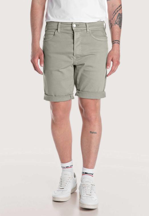 Tapered Short