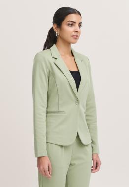 Kate Blazer 
