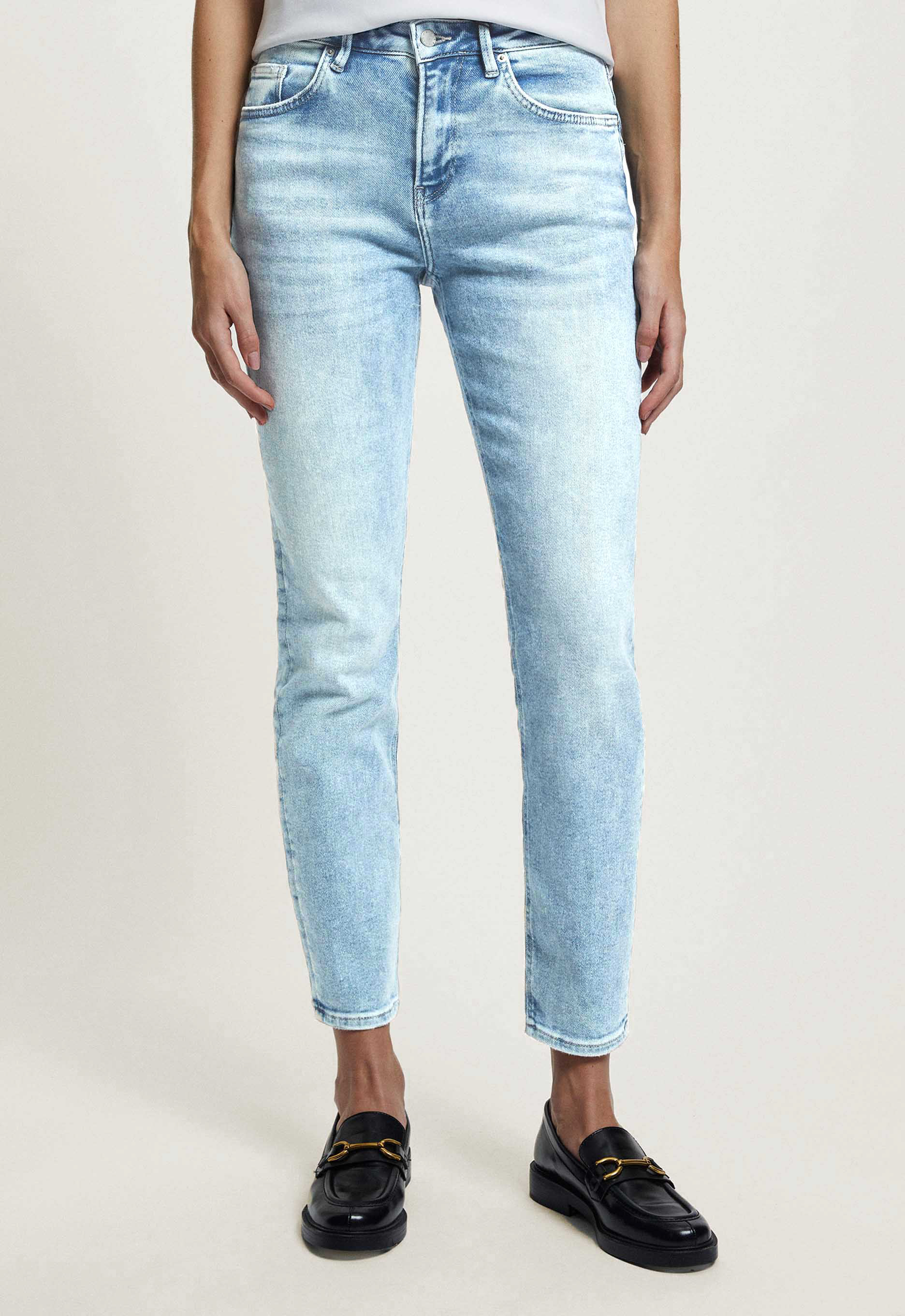 Silvercreek Cinna Slim Tapered Jeans